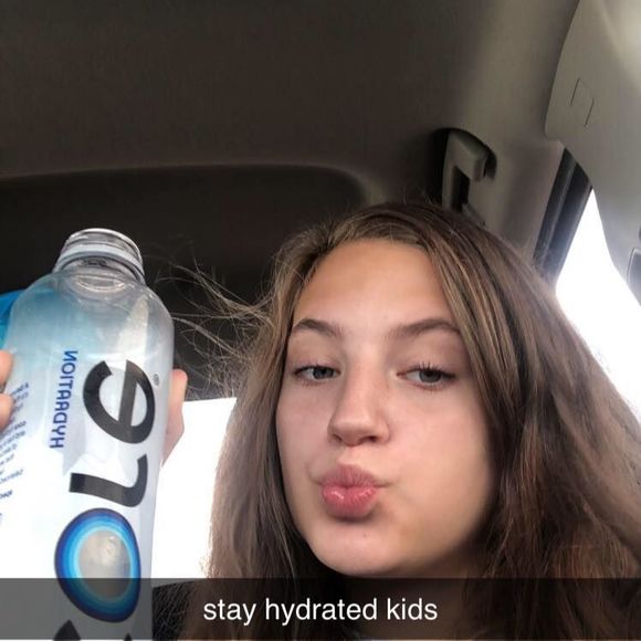 Meet your Posher, Nadia - Picture 1 of 1